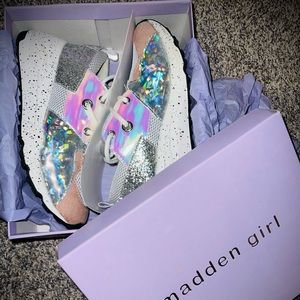 Madden Pink Hologram Sneaker Tennis Shoes slight wedge Girls 5 Women 6.5 Cute